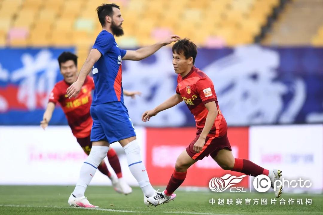 مباريات منتخب مصر تحت 23 سنة لكرة القدم ضد منتخب الإمارات تحت 23 سنة لكرة القدمصراع الأجيال الواعدة